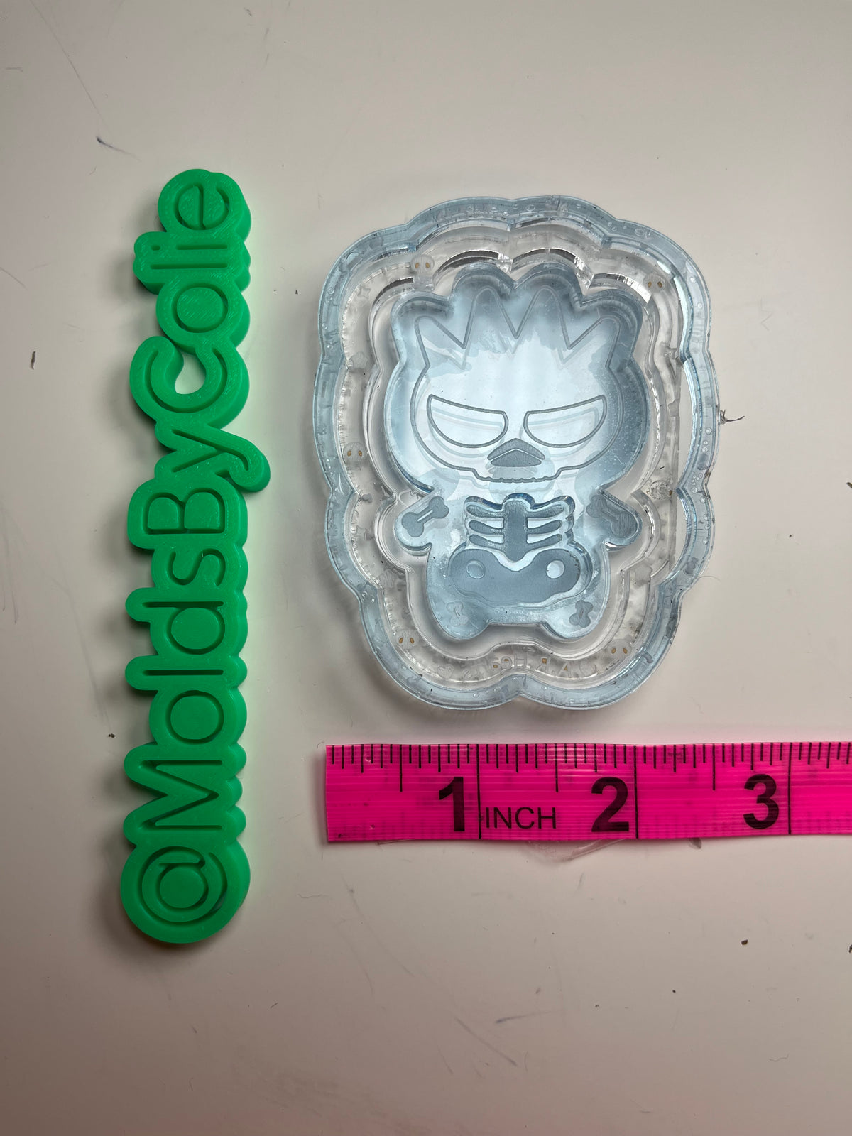 San Skeleton Shaker