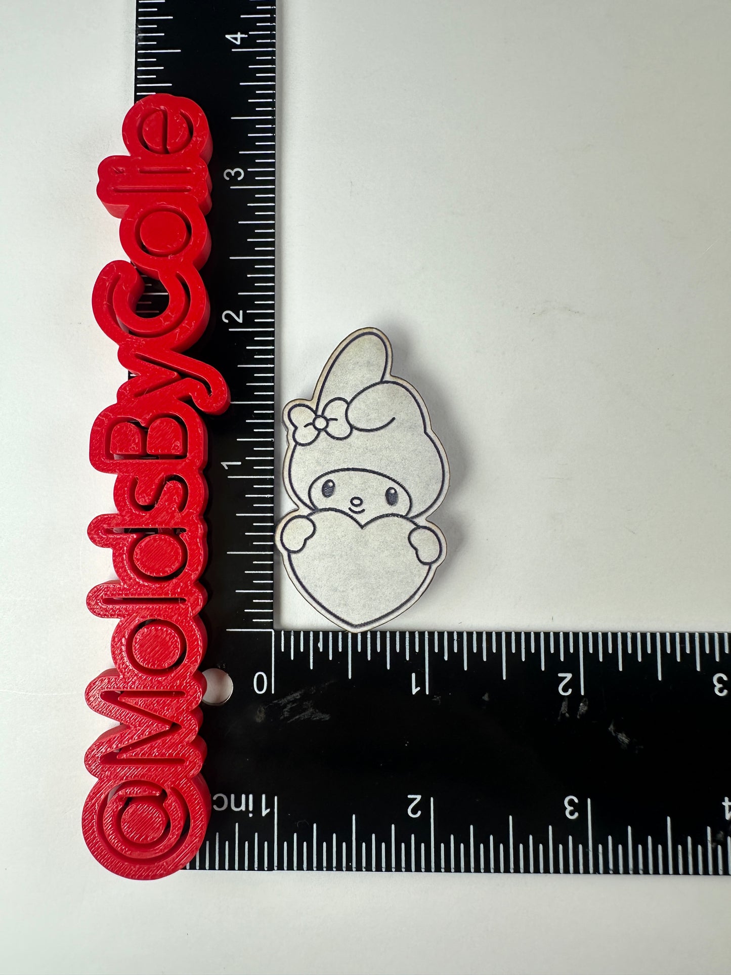 San Holding Hearts